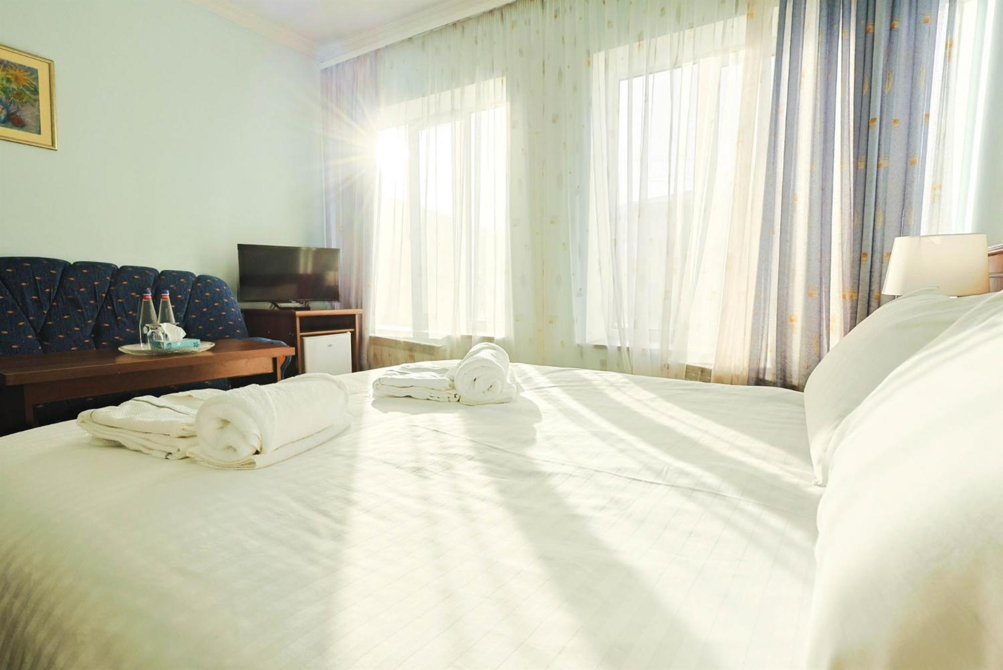 Lalaner Hotel Сисиан Экстерьер фото