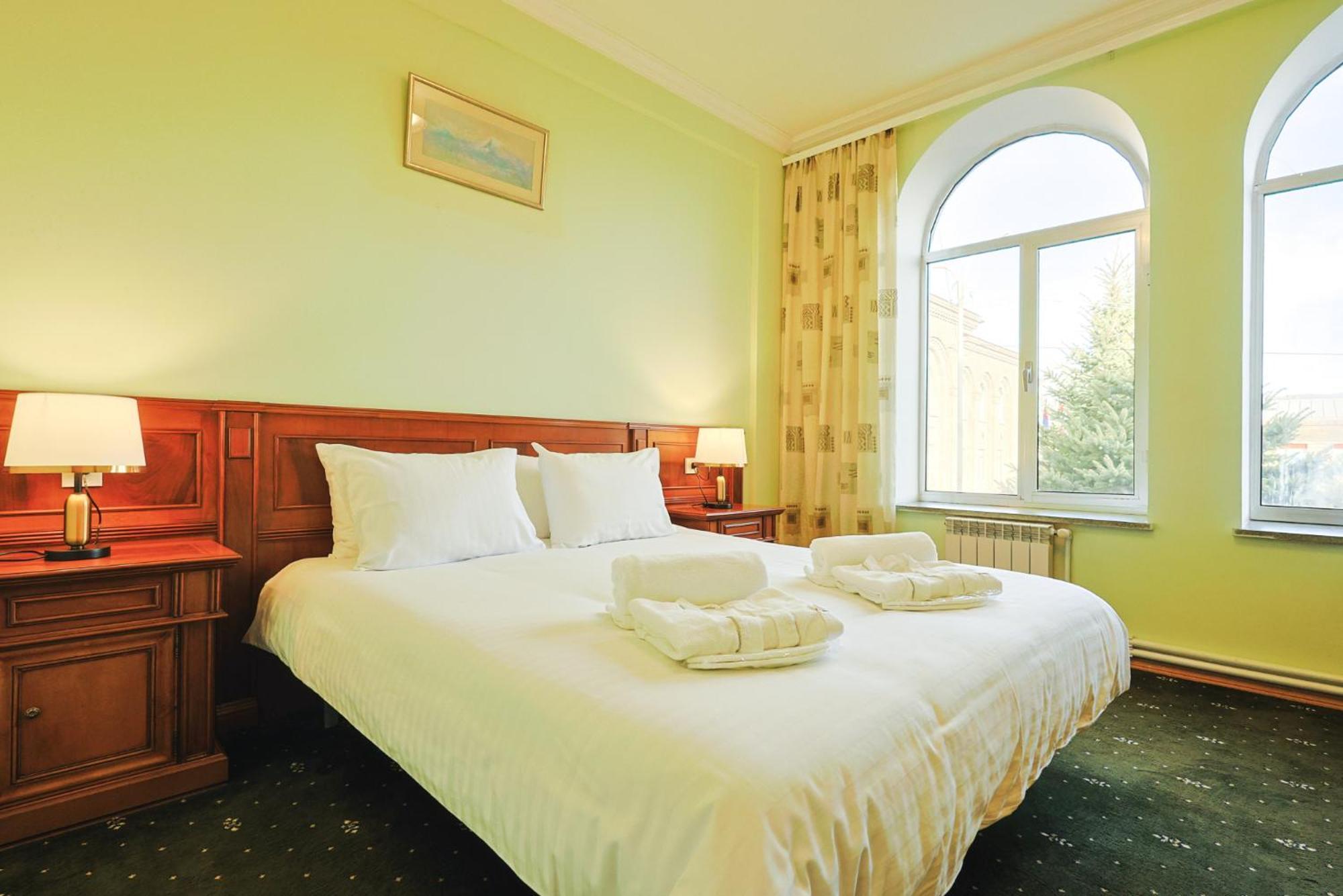 Lalaner Hotel Сисиан Экстерьер фото