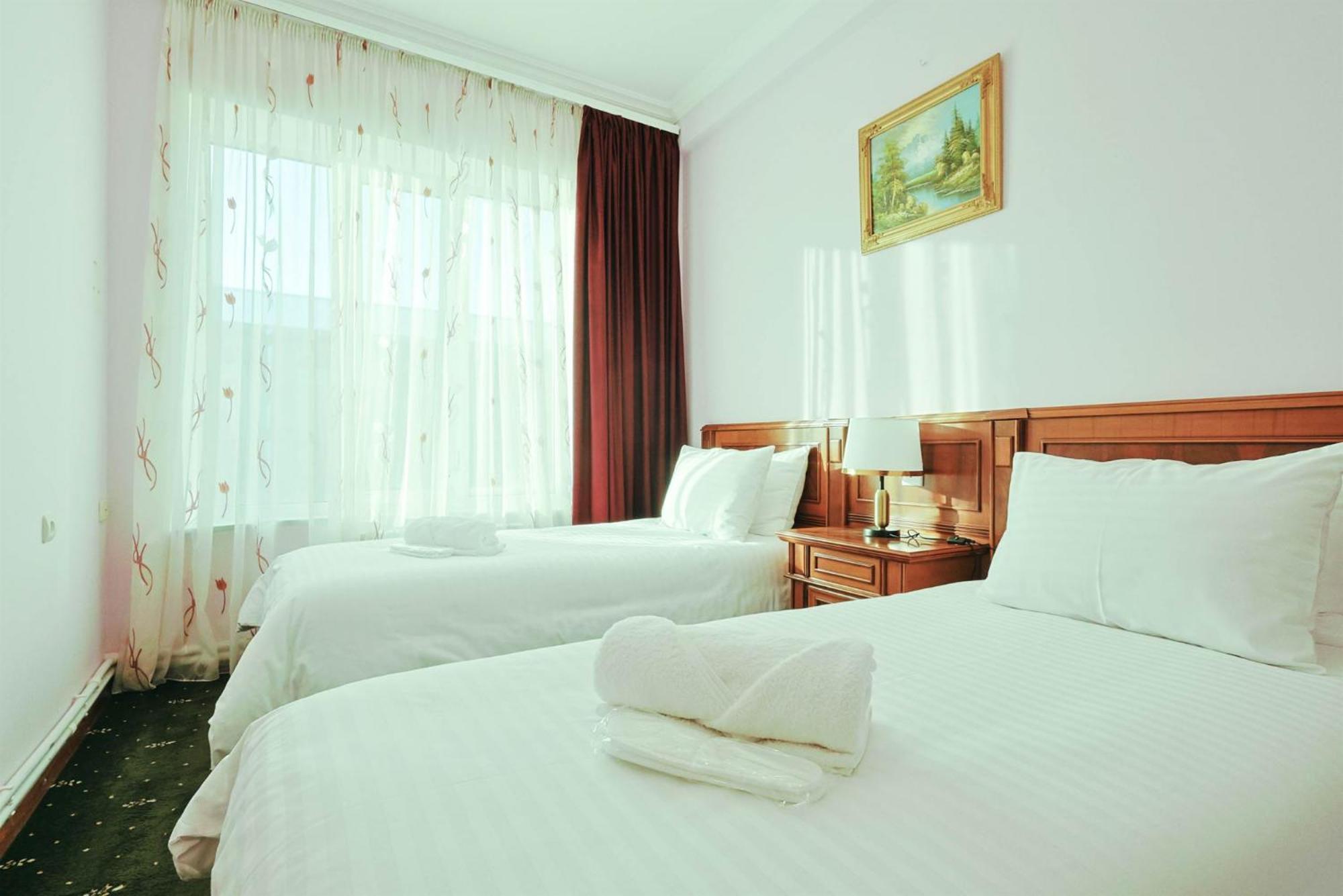 Lalaner Hotel Сисиан Экстерьер фото